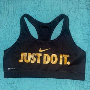 Nike Dri Fit Sports Bra Reversible size M EUC Black/Gold